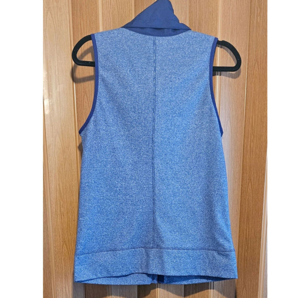 Under Armour  Medium Cold Gear Zipup  Vest - Picture 3 of 6
